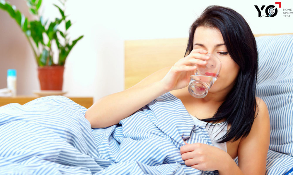 Uống nhiều nước giúp tăng độ ẩm vùng kín